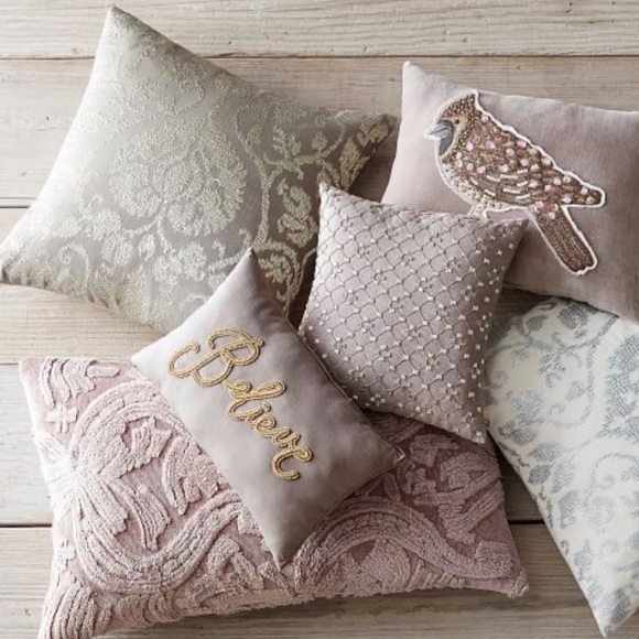 Set of TWO Pottery Barn Pillow Cases - Picture 2 of 8